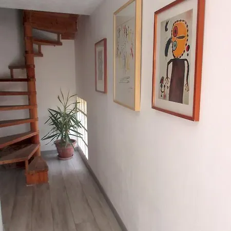 La Maison Aux Oiseaux