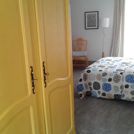 La Maison Aux Oiseaux 3* Aubais
